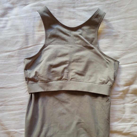 lululemon athletica Women's Gray Tank Top - Picture 5 of 6